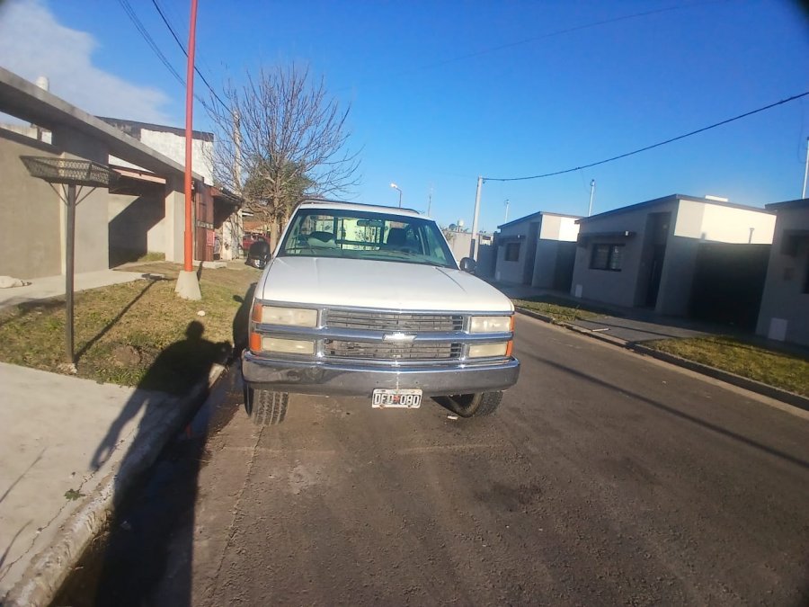 Vendo Silverado Conquest mod 2000 diesel titular