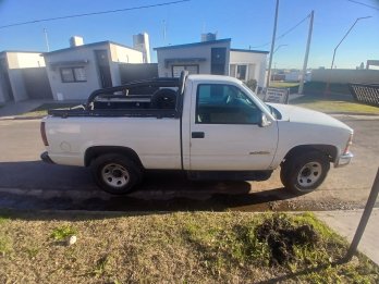 Vendo Silverado Conquest mod 2000 diesel titular