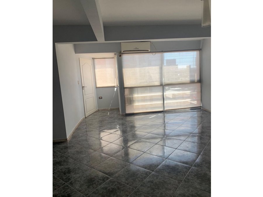 Alquilo departamento 2 dorm sobre calle Gualeguaychú