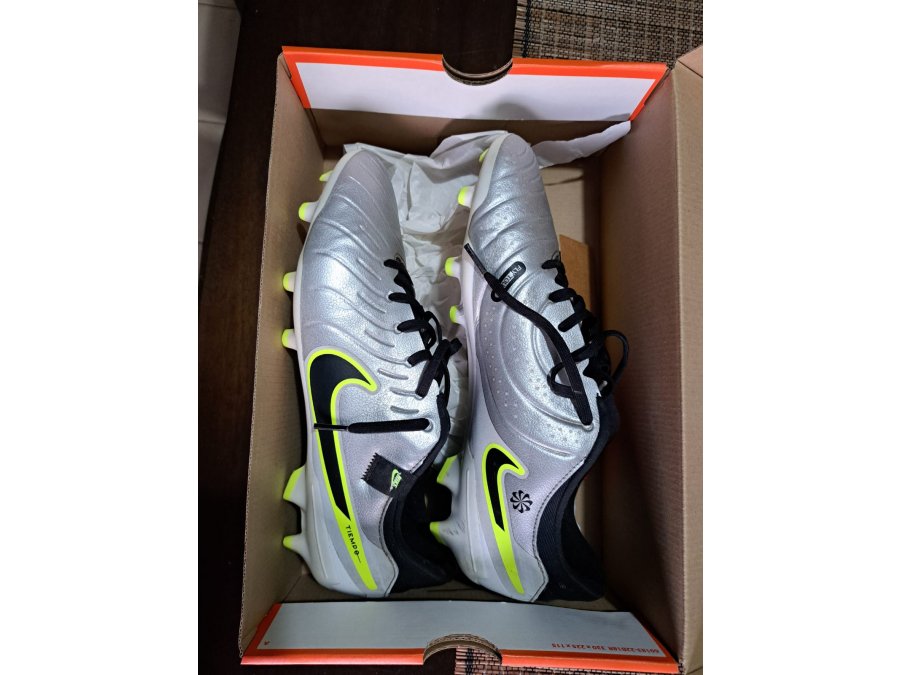 Botines Nike Tiempo Legend Academy