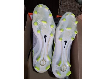 Botines Nike Tiempo Legend Academy