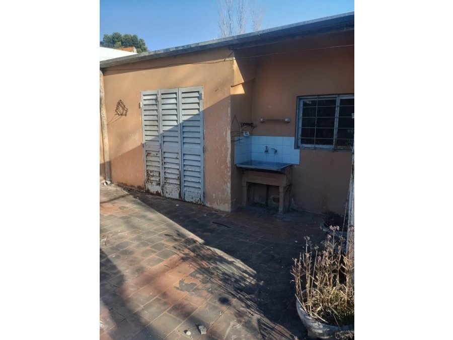🏡✨ **CASA EN VENTA – A REFACCIONAR / MODERNIZAR** ✨