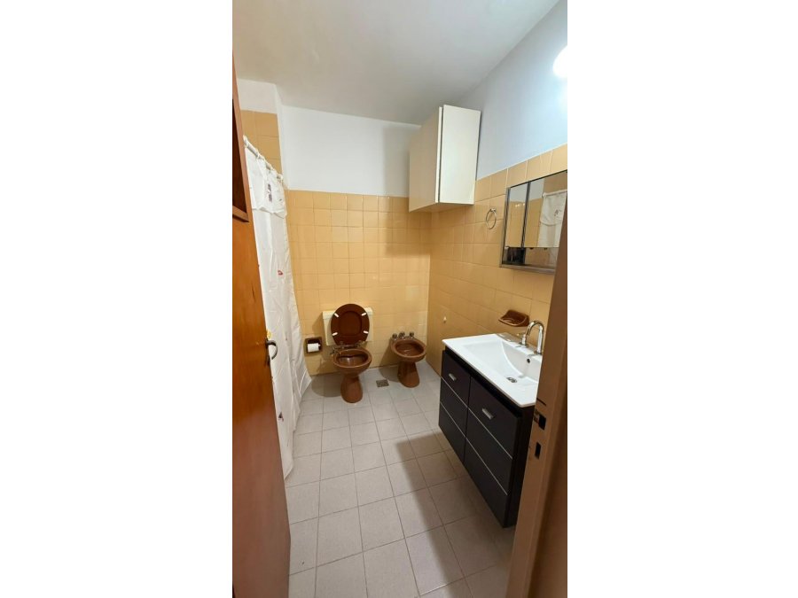 🏢✨ **DEPARTAMENTO EN ALQUILER – FRENTE AL PARQUE** ✨