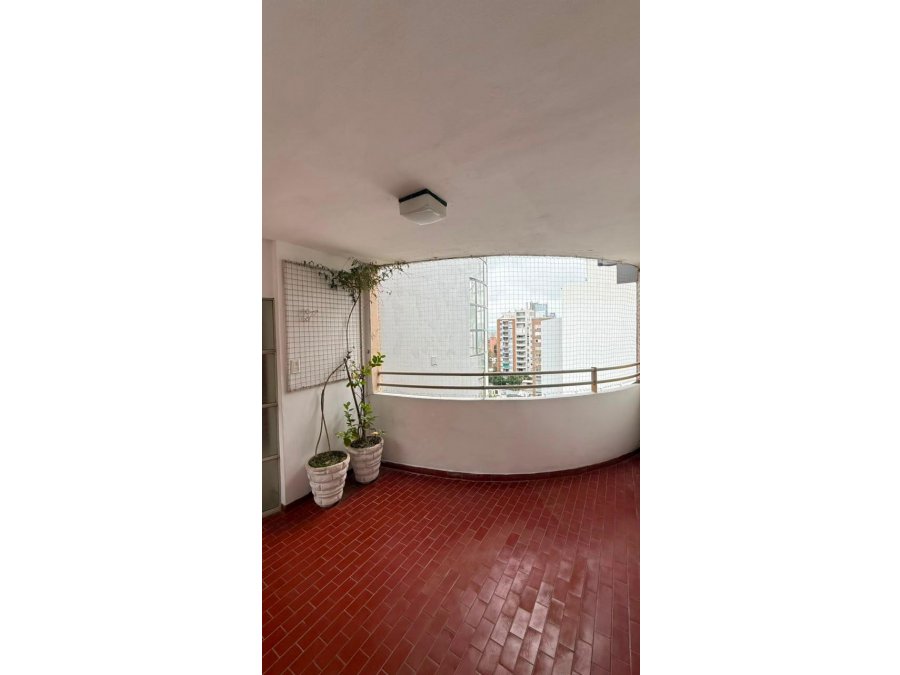 🏢✨ **DEPARTAMENTO EN ALQUILER – FRENTE AL PARQUE** ✨