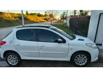 VENDO PEUGEOT 207 1.6 XT 2011 CON 115.000 KM
