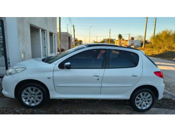 VENDO PEUGEOT 207 1.6 XT 2011 CON 115.000 KM