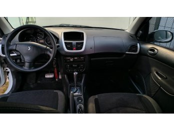 VENDO PEUGEOT 207 1.6 XT 2011 CON 115.000 KM