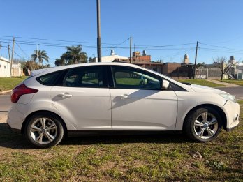 VENDO FORD FOCUS 2015