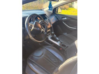 VENDO FORD FOCUS 2015