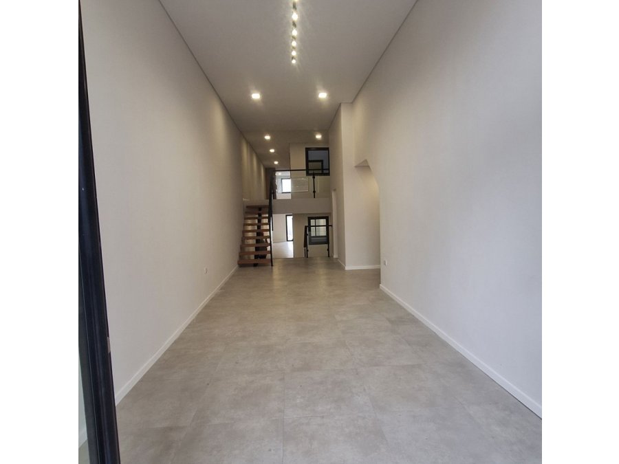 Local Comercial a Estrenar en Alquiler
