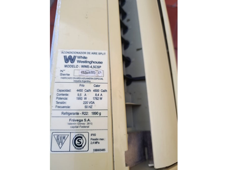 Vendo Aire Split 4500 frigorias White Westinghouse en uso.