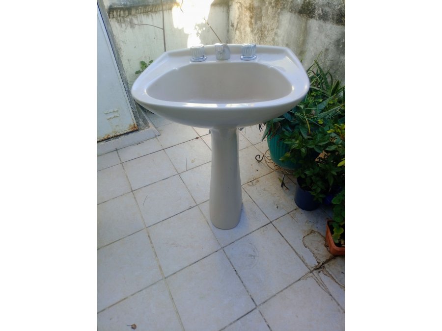 Lavatorio completo con grifería