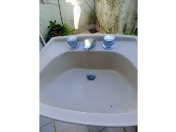 Lavatorio completo con grifería