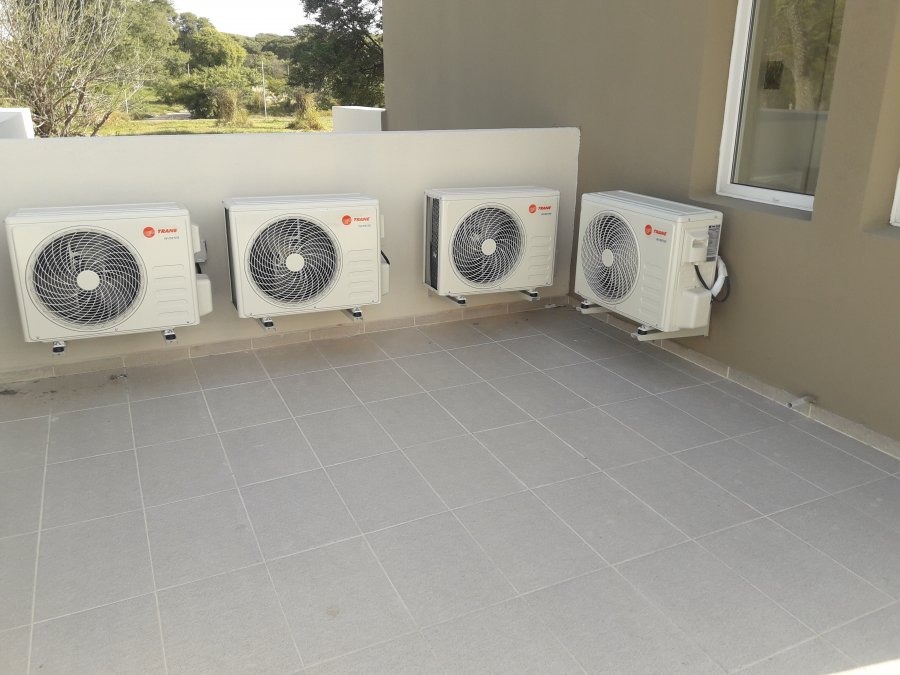 busco trabajo y ofrezco mis servicios
