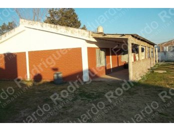 En venta excelente chalet – R.N 18