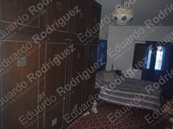 En venta amplia casa quinta