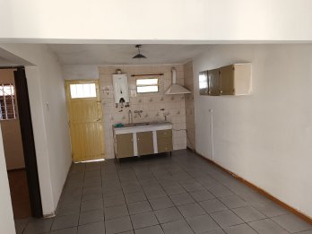 En venta excelente casa tres dormitorios – calle Arroyo Cazu