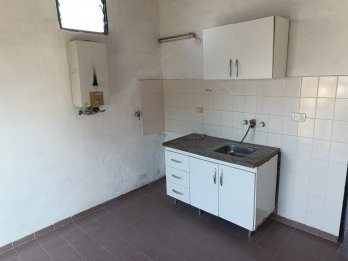 En venta excelente casa tres dormitorios – calle Arroyo Cazu
