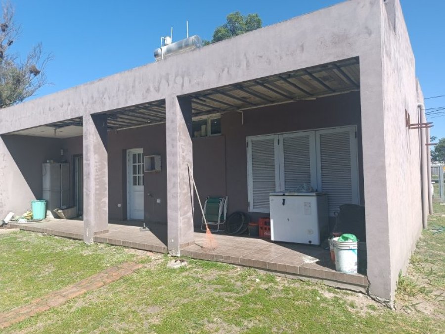 En venta excelente chalet z/Las Acacias – Ruta Nac.12