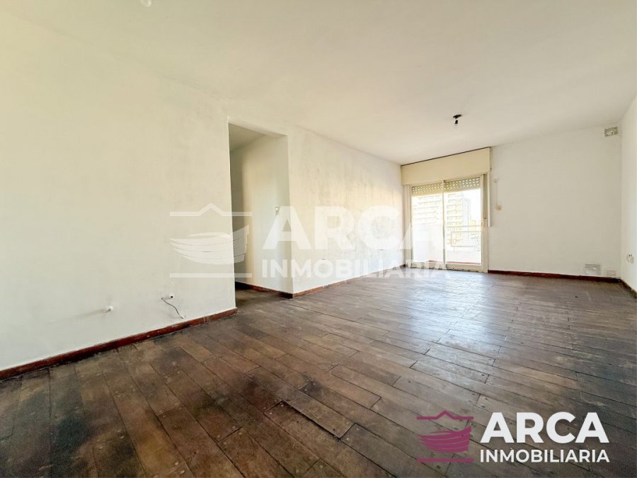 VENDO DEPTO DE 3 DORMITORIOS EN PLENO CENTRO