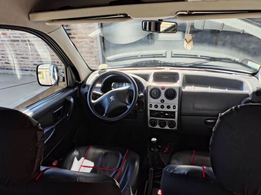 Vendo partner nafta 46 mil km reales