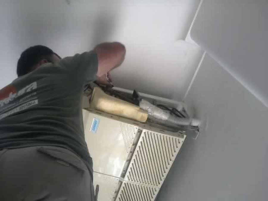 reparación de heladeras Frezzer y aires acondicionados.