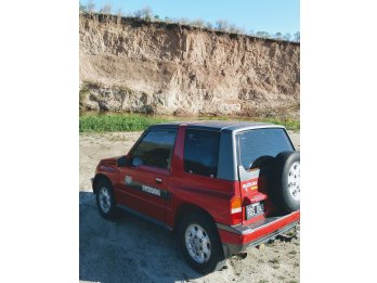Suzuki Vitara JLX 3p 1.6L nafta 4X4  alta  y baja