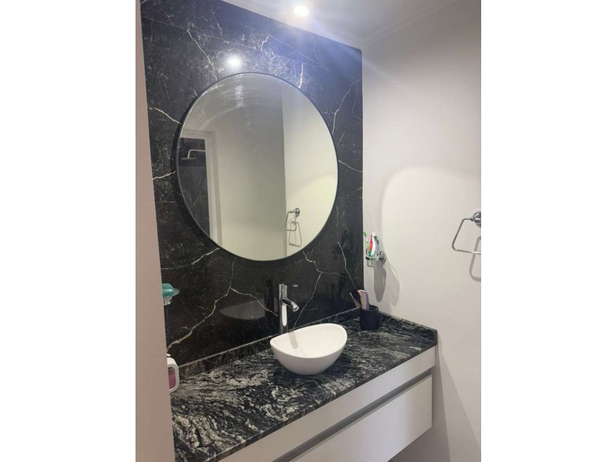 VENDO CASA MODERNA A ESTRENAR, ZONA CLUB ESTUDIANTES