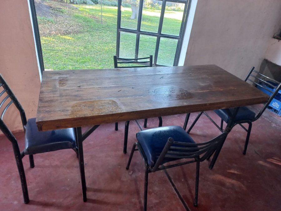 Remate Mesa de pino con 4 sillas – 1,55 × 0,70 × 0,80 m