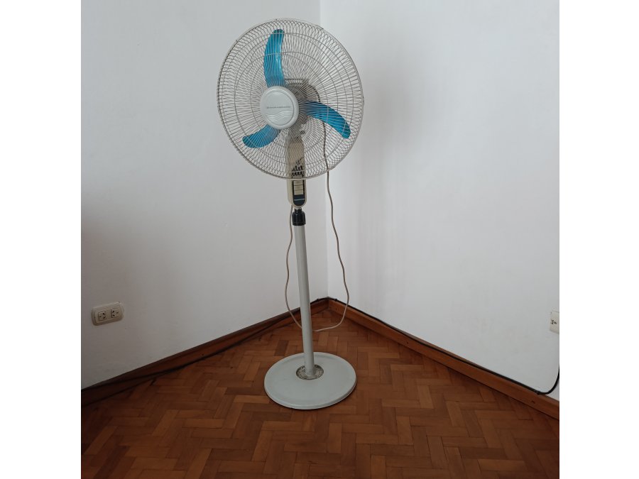 Vendo Ventilador de pie, muy buen estado