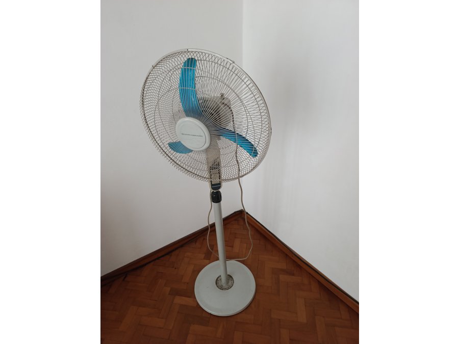 Vendo Ventilador de pie, muy buen estado