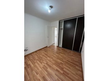 CASA EN VENTA LISTA PARA INGRESAR- GDOR PARERA 2336