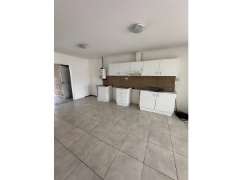 CASA EN VENTA LISTA PARA INGRESAR- GDOR PARERA 2336