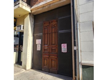 EN VENTA - COCHERA TECHADA EN MICROCENTRO