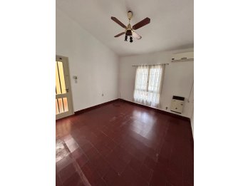 CASA APTA CREDITO ZONA EJERCITO, 3 DORM, PATIO Y COCHERA