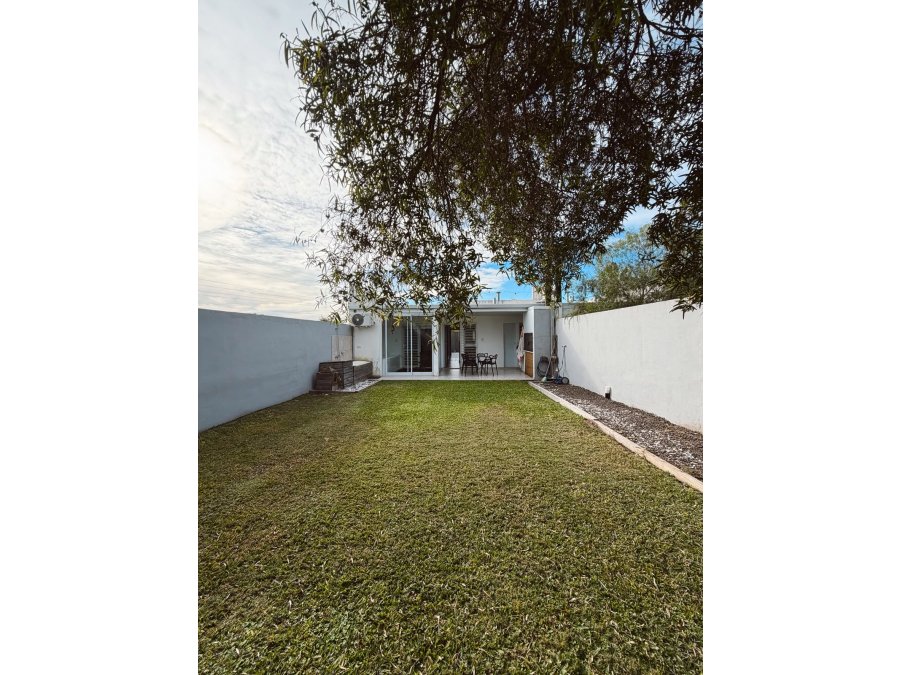 VENTA - LOS ROBLES ZONA LA TOMA