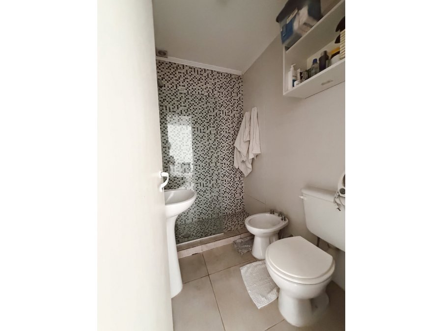 VENTA - LOS ROBLES ZONA LA TOMA