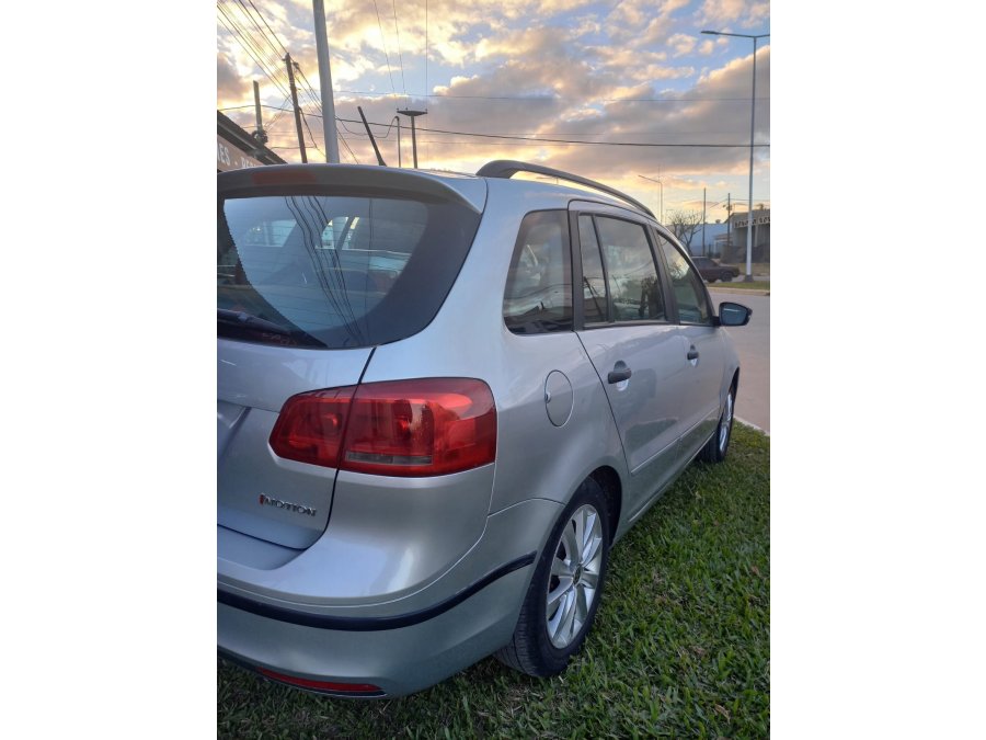 VW SURAN 2011