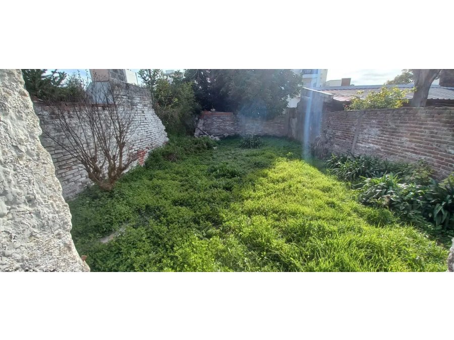 VENDO CASA A REFACCIONAR EN CALLE SALTA