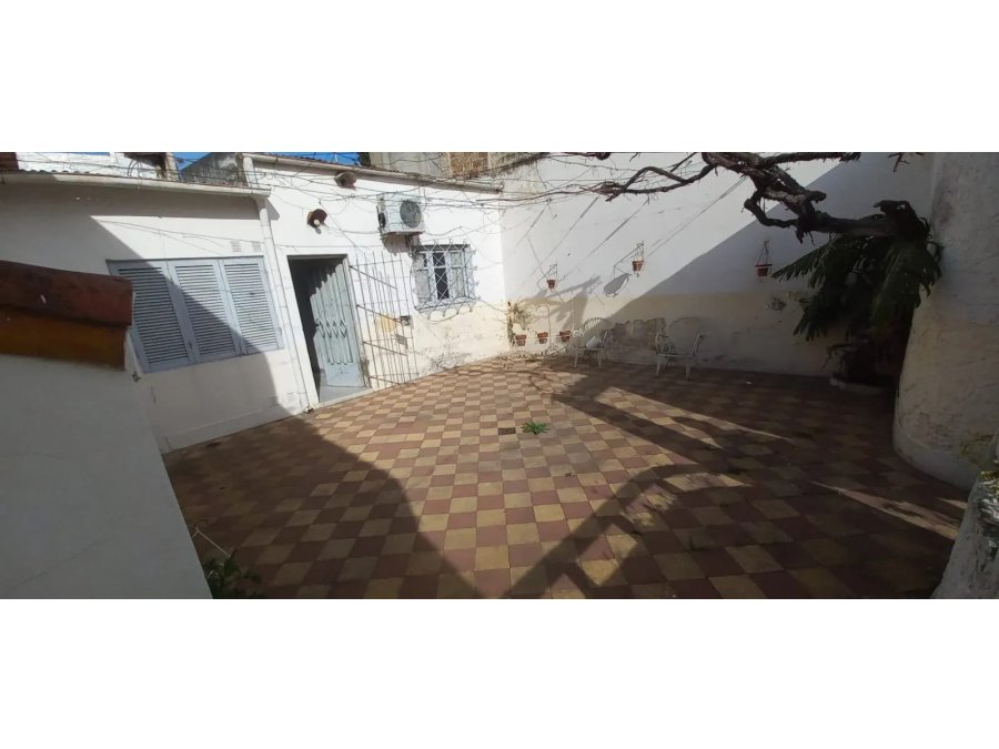 VENDO CASA A REFACCIONAR EN CALLE SALTA