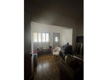 VENDO CASA A REFACCIONAR EN CALLE SALTA