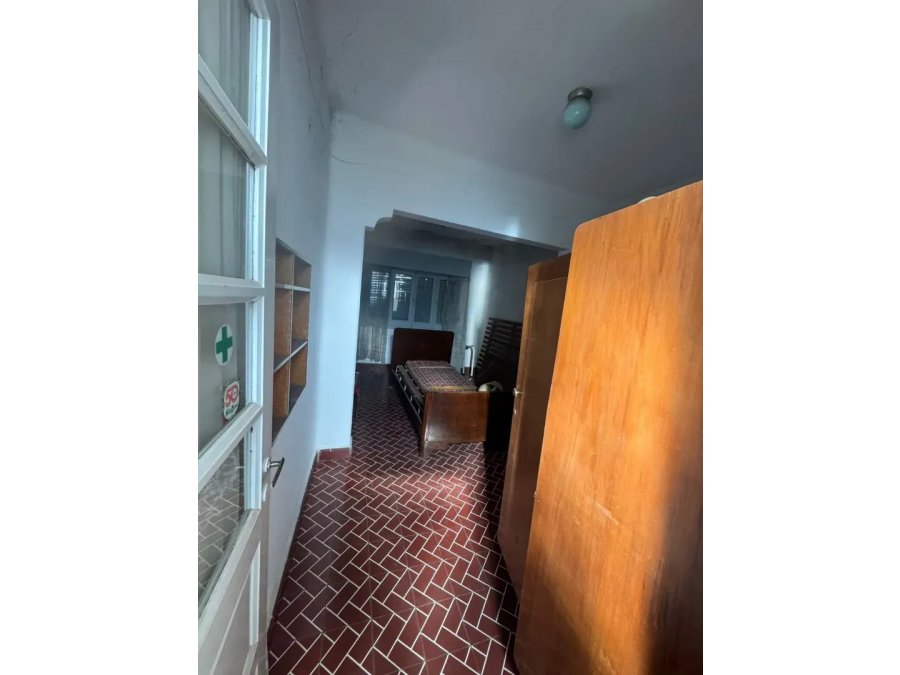 VENDO CASA A REFACCIONAR EN CALLE SALTA