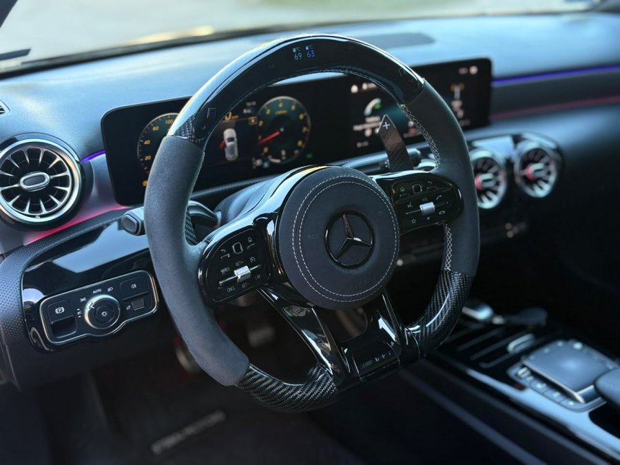 MERCEDES BENZ A250 AMG-LINE