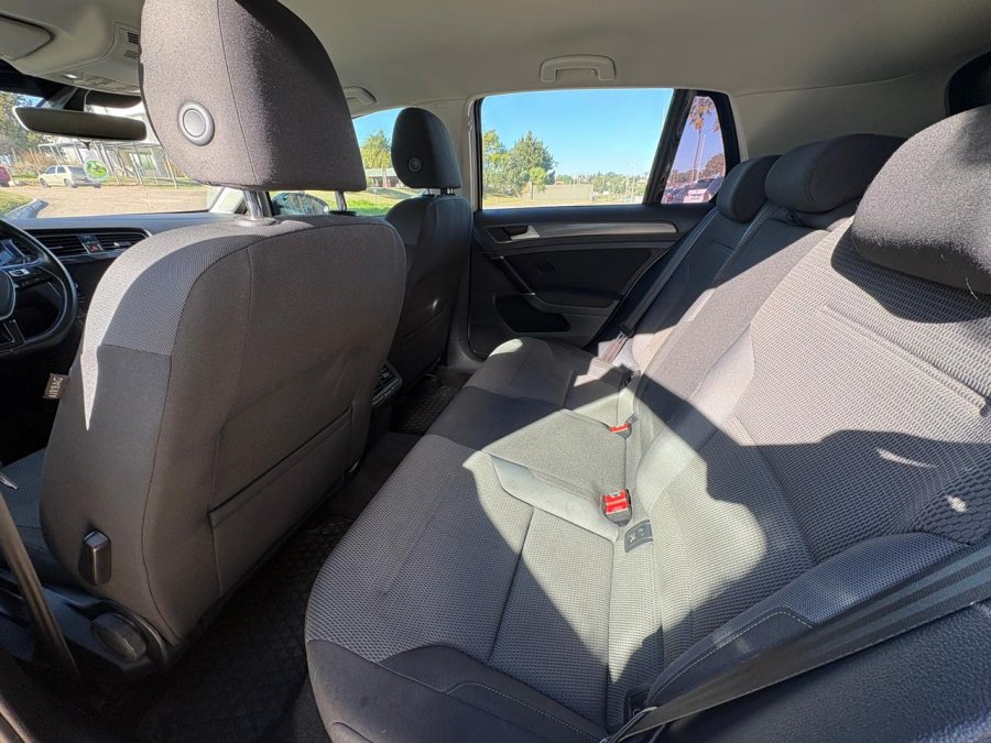 VOLKSWAGEN Golf Comfortline 1.4L TSI DQ