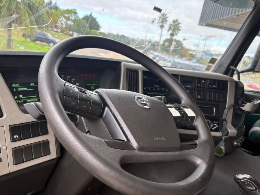 VOLVO FM 370 4X2 T