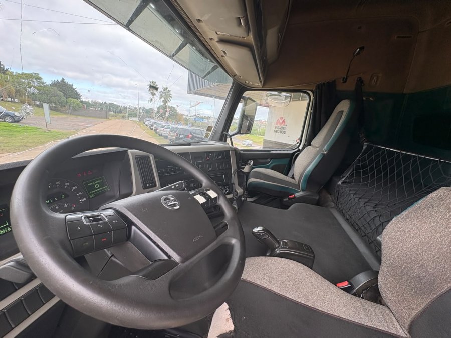 VOLVO FM 370 4X2 T