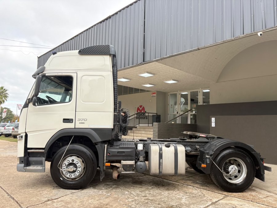 VOLVO FM 370 4X2 T