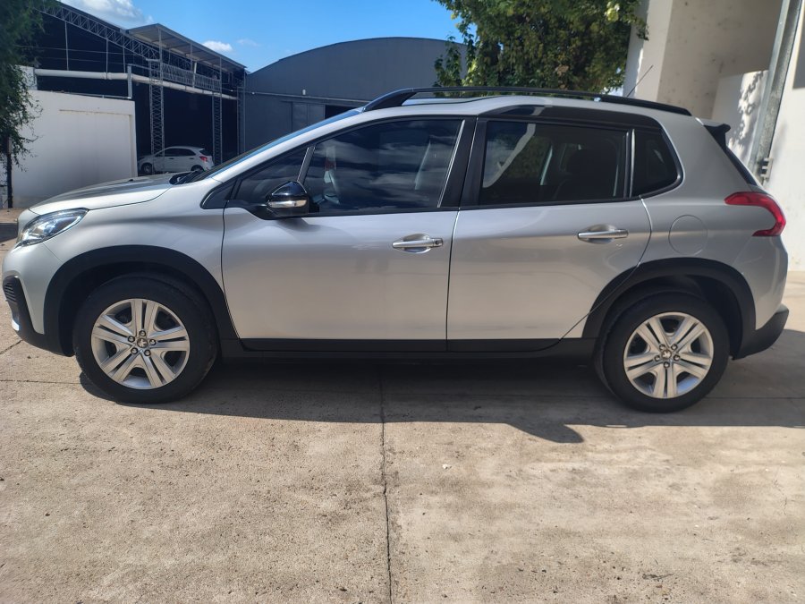 Vendo Peugeot 2008 1.6 Allure