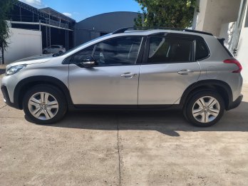 Vendo Peugeot 2008 1.6 Allure
