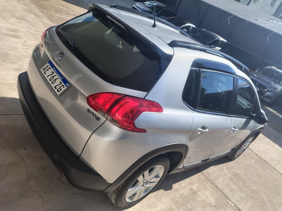 Vendo Peugeot 2008 1.6 Allure